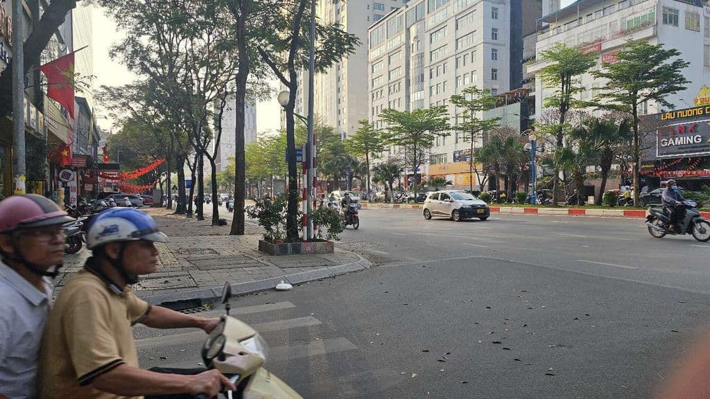 Hoàng Quốc Việt 40ty mặt phố lô góc 60/70 6 tầng mặt tiền 18m Cầu Giấy - Ảnh 3