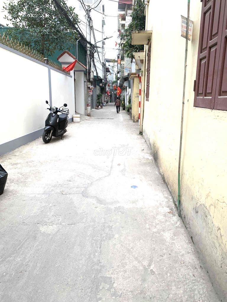 🔥🔥nam dư - ngõ nông - ô tô đỗ cổng - thông ra mặt phố tây trà - tiện