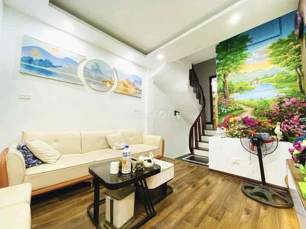 Bán Nhà Đại Từ 36m 5 Tầng MT3,9m Ngõ Siêu Rộng Sát Ô Tô Giá 7,8 Tỷ - Ảnh 2