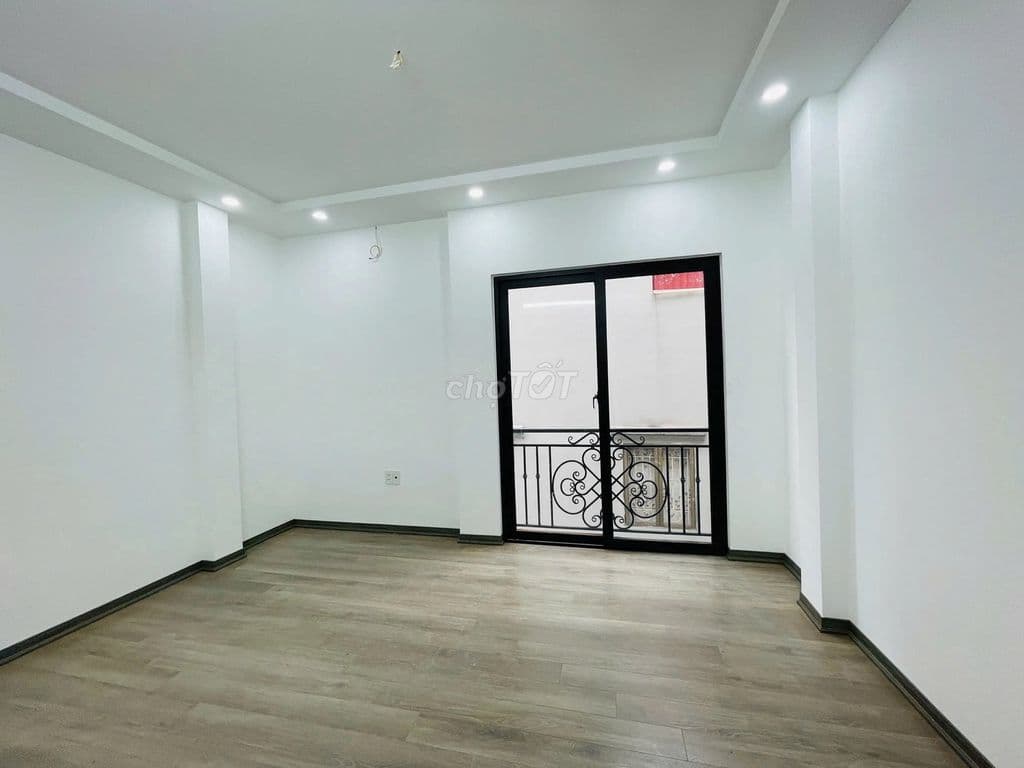 RẺ NHẤT ĐỐNG ĐA ! 10M ra mặt phố ô tô tránh, 5 tầng full nội thất - Ảnh 3