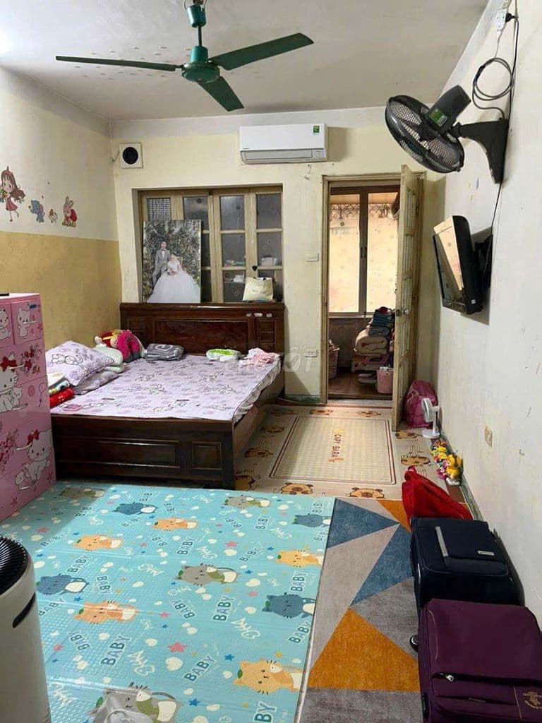 Hot! Tập thể Thành Công, lô góc nguyên bản 70m 2 ngủ ô tô đỗ ct, SỔ TO