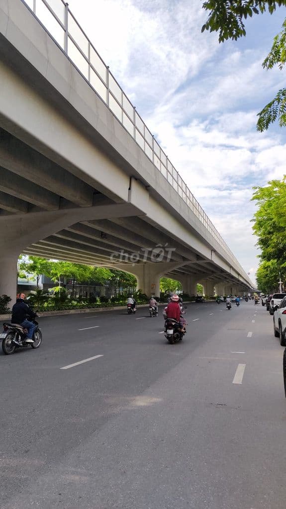 Cực Hiếm !! Đất Cổ Nhuế–Phạm Văn Đồng - TP Giao Lưu ôtô tránh, mt 20m