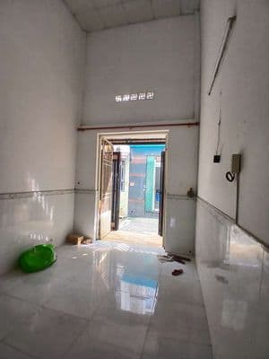 NHÀ 1.LỬNG.3.3M×11M. .GỒM 1 NGỦ.2WC.HẺM XE HƠI