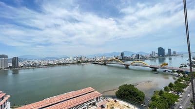 CHO THUÊ CĂN GÓC 2PN TẦNG CAO TẠI SUN PONTE VIEW TRỰC SÔNG HÀN.