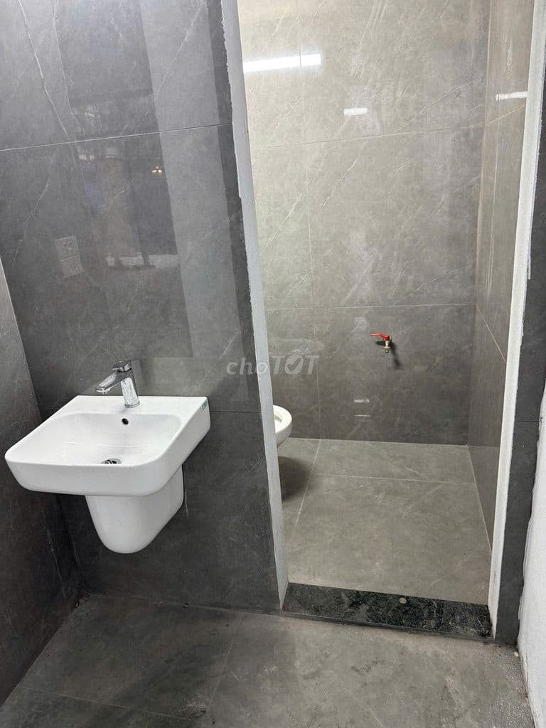 CHO THUÊ SHOP CHÂN ĐẾ MẶT SẢNH CĂN GÓC TOÀ THE ZURICH 2 - OCEAN PARK 1 - Ảnh 2