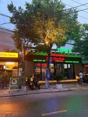 CHO THUÊ MẶT ĐƯỜNG 7,5M, KHỐ ĐÊM SẦM UẤT, GẦN SÁT BIỂN