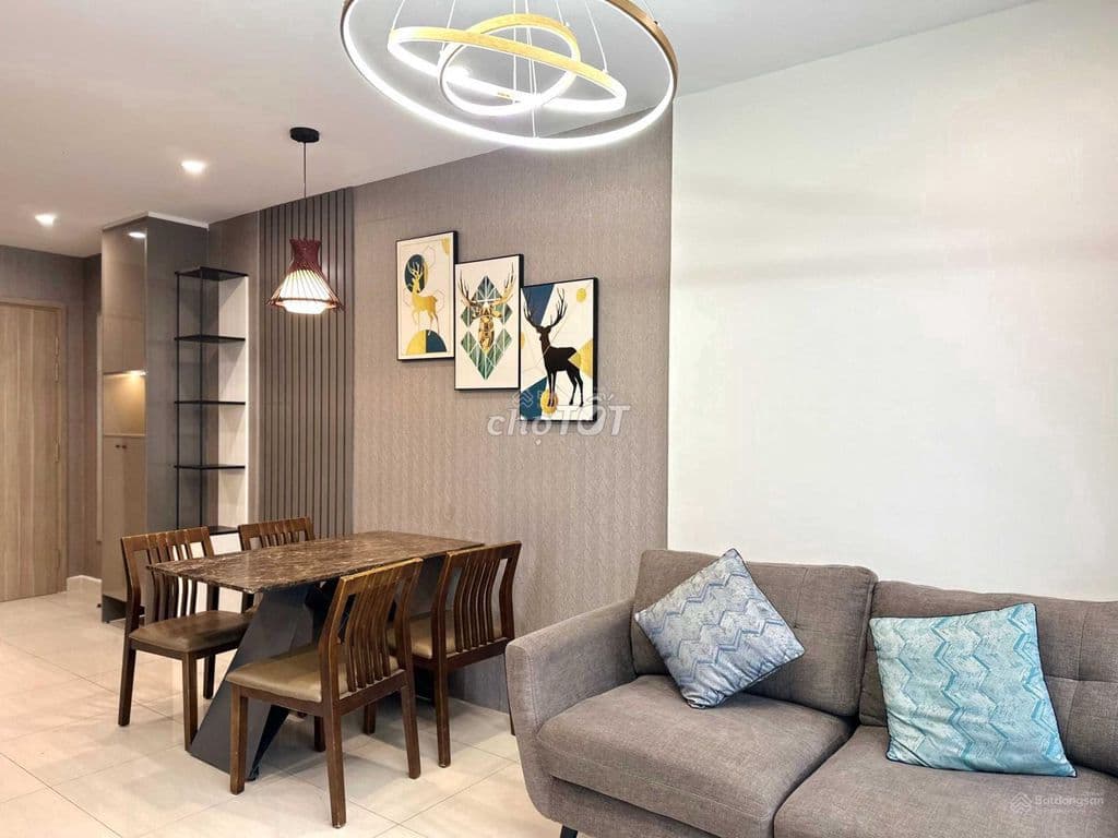 Chủ nhà gửi bán gấp căn hộ góc 3PN Vinhomes Grand Park, giá chỉ 3,2 tỷ