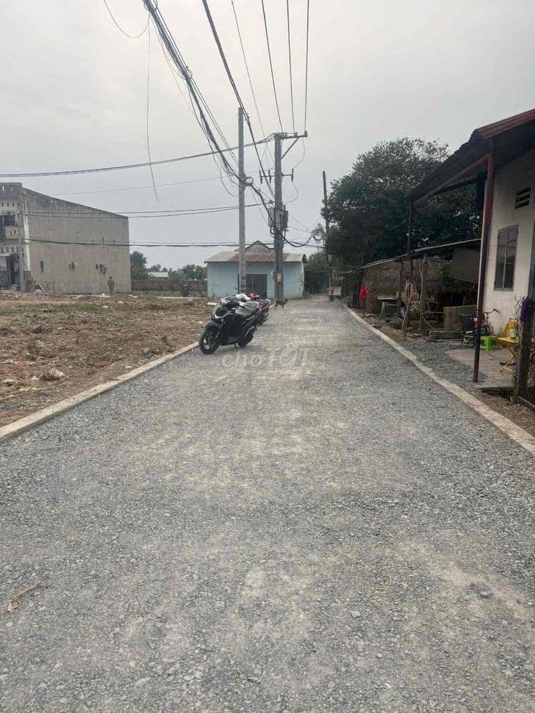 8 Lô đất hem kênh tiêu Bà Điểm