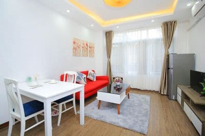 Toà nhà căn hộ phố Liễu Giai, Linh Lang cho thuê căn hộ gần Lotte.
