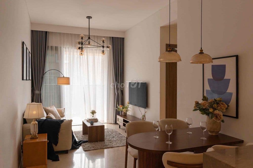 Căn hộ 2 phòng ngủ tầng cao giá tốt