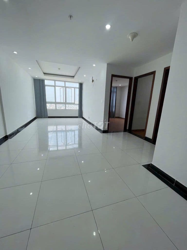 Cần bán căn hộ Giai Việt 854 Tạ Quang Bửu. 115m2, 5.050ty