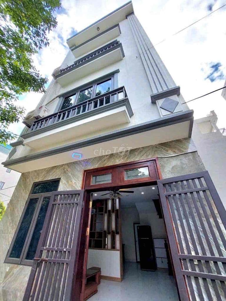 Nhà đại tự xây đơn lập