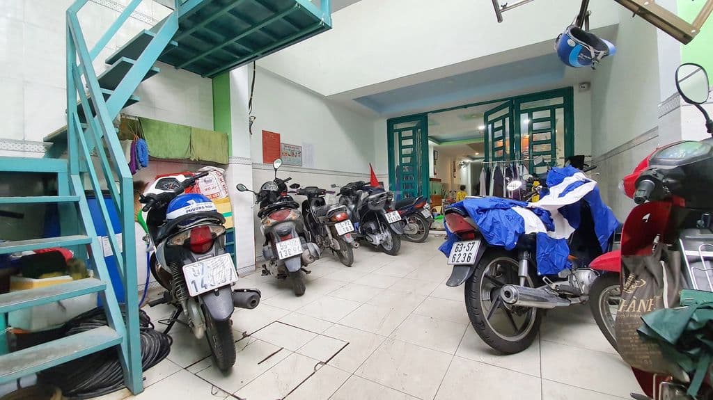 Còn 1 phòng đầu tháng 4 máy lạnh -giờ gấc tự do