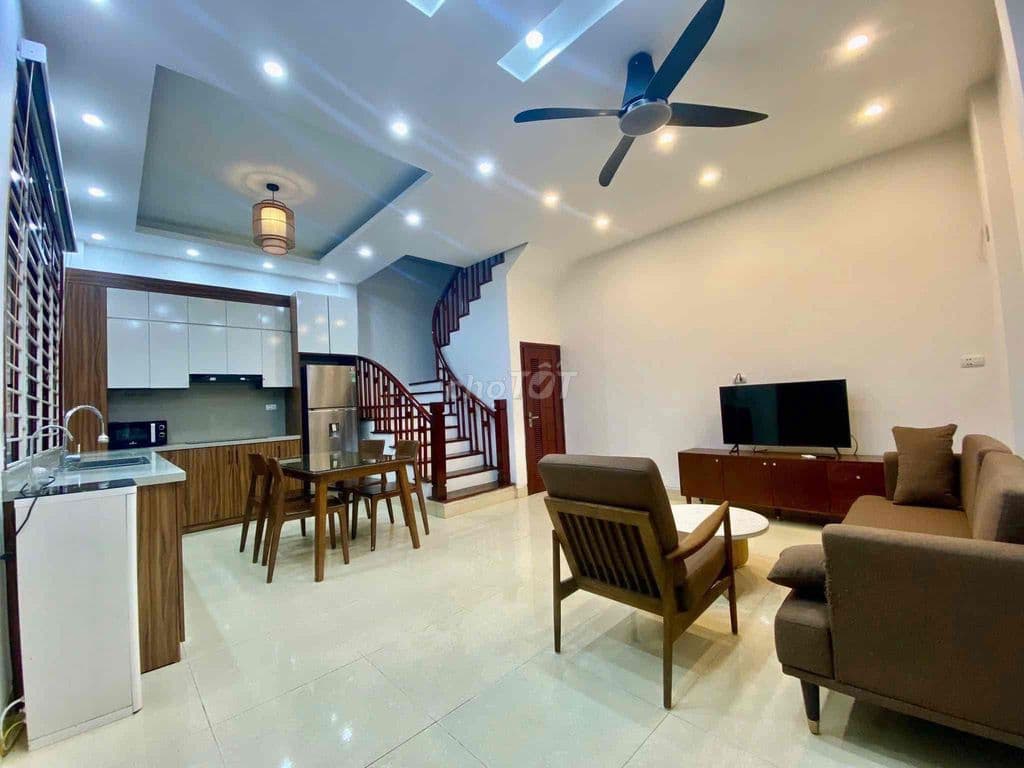 Láng Hạ, 30m ra phố, nhà mặt ngõ thông, dân xây, lô góc, 41m2*5T