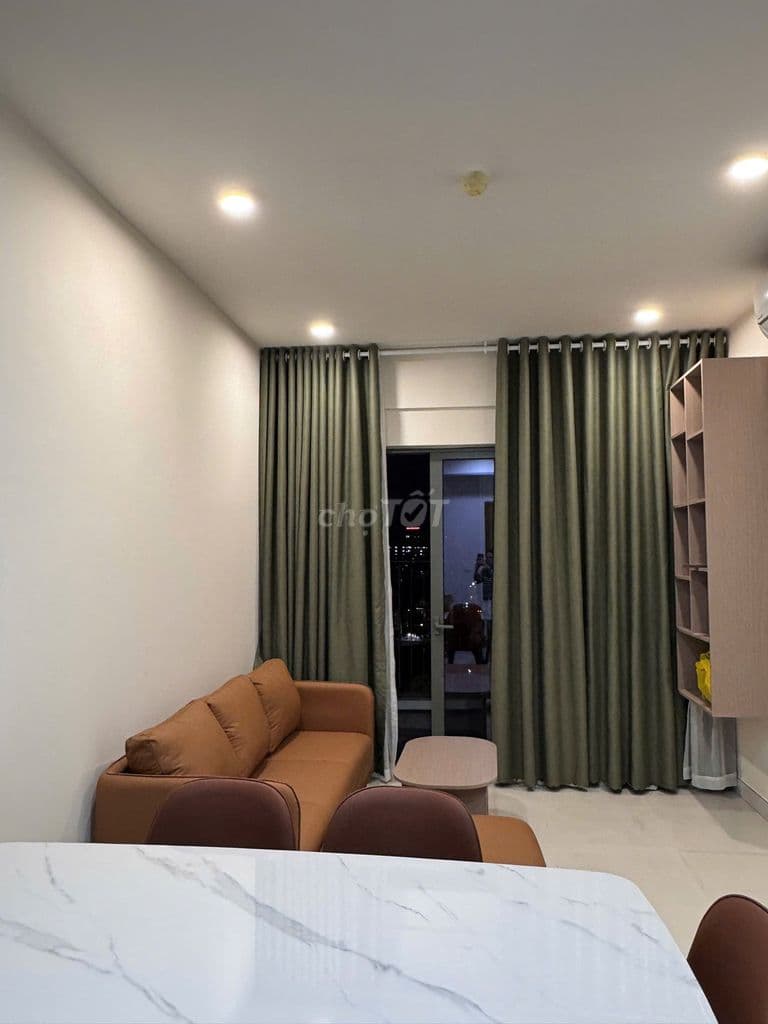 Chính chủ cần bán căn hộ Sao Mai, 2PN, nội thất cao cấp, nhà mới, SHR