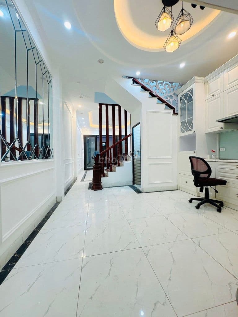 CỰC HIẾM!!!!!! CẦU GIẤY – LÔ GÓC – Ô TÔ – FULL NỘI THẤT - Ảnh 3