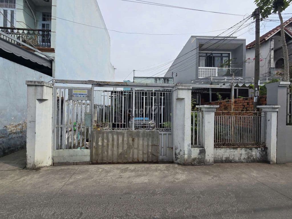 Đất 8,5 nở hậu 10,5 x 33 sổ 308m2, hẻm xe tải 1/, tặng dãy trọ 10p.