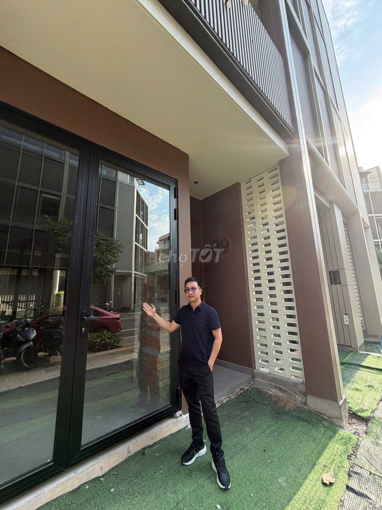 Xử lý gấp chỉ có 1 căn Soho giá 32 tỷ. Lỗ 10 tỷ đã có sổ