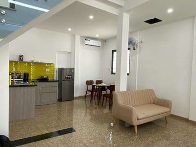 CHO THUÊ NHÀ 2 TẦNG ĐƯỜNG ĐINH THỊ HÒA GẦN BIỂN