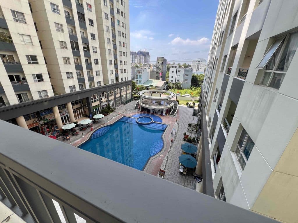 cần bán gấp hơn 1000 m2 shophouse tầng 5 giá cực rẻ