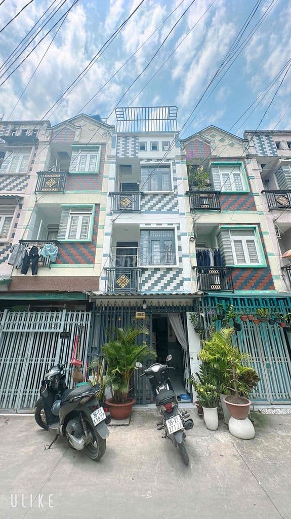 Nhà bán ngay chợ Minh phát 2 lầu