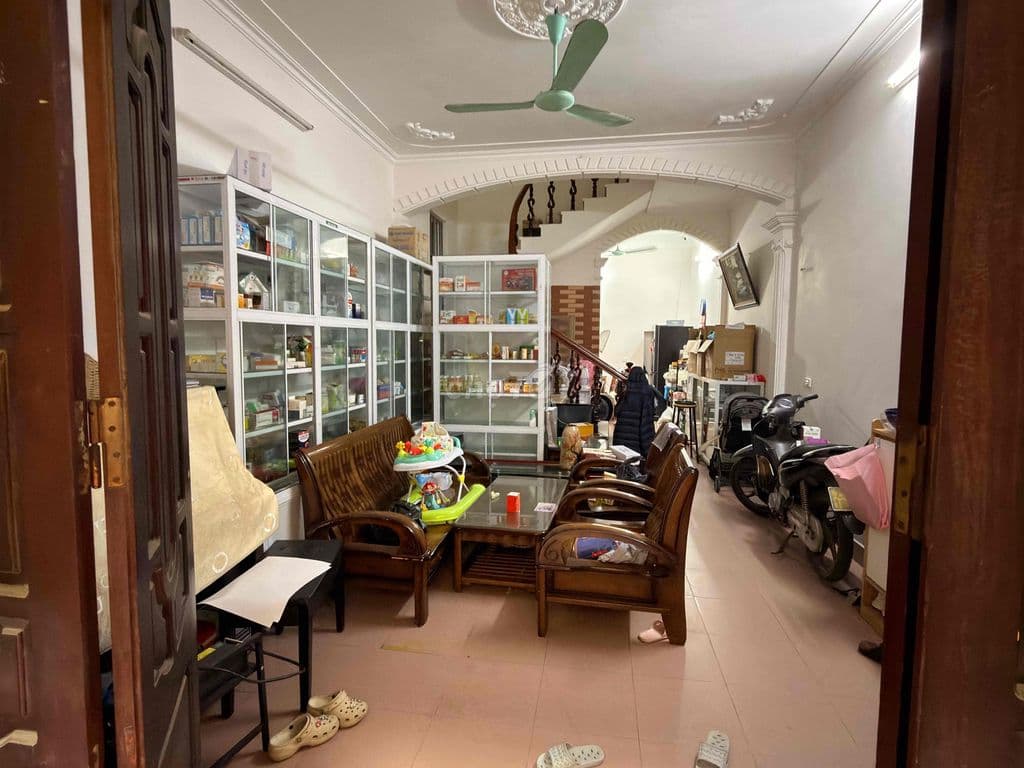 Cho thuê mặt bằng phía gần đường lớn - Ảnh 3