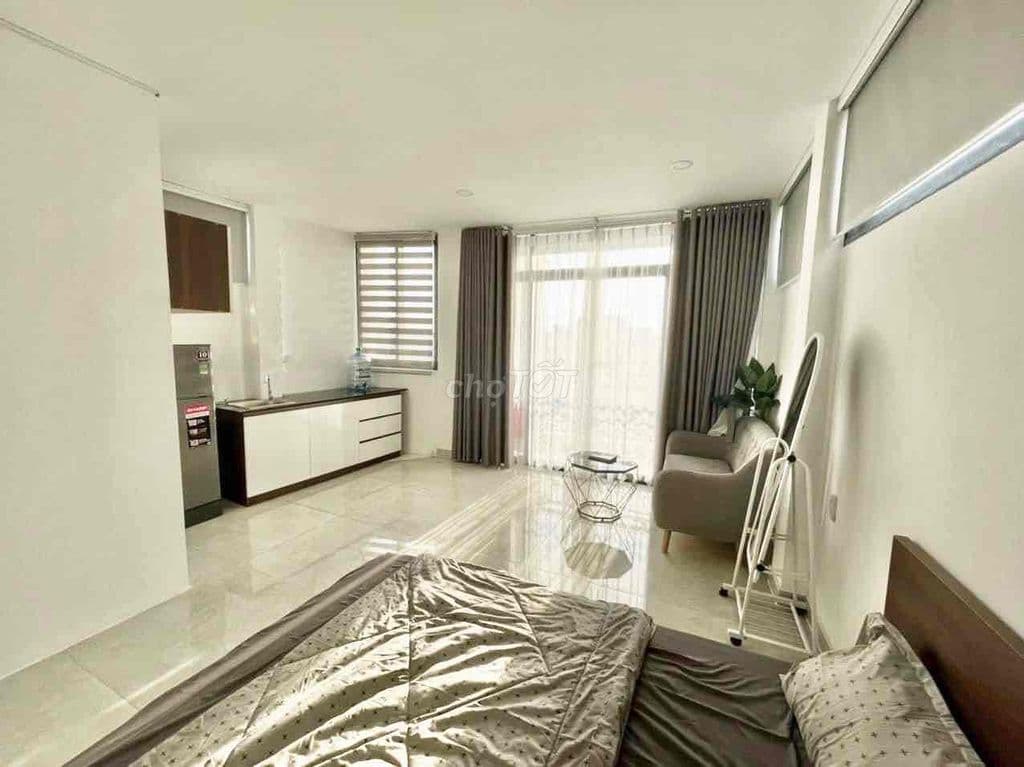 Căn Hộ Stu Ban Công FullNT Có Thang Máy Gần Ngay Ngã Tư Phú Nhuận