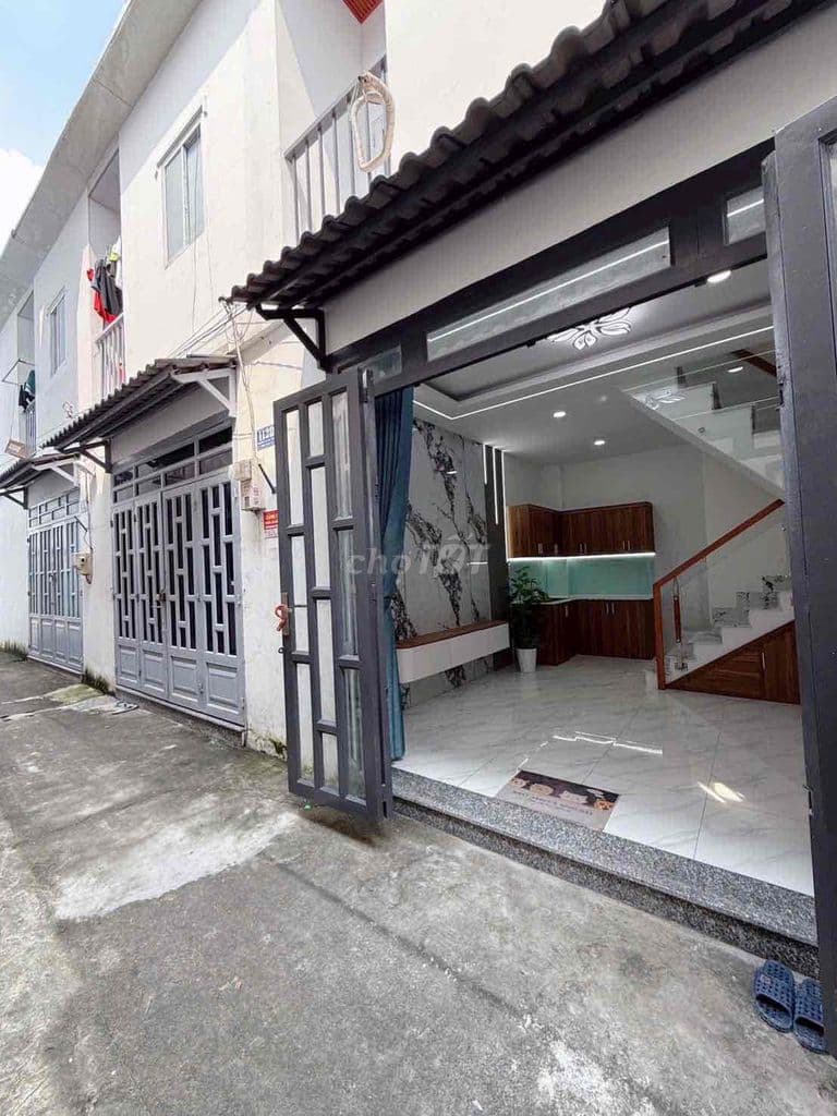 nhà thạnh xuân 22 nhà 1 lầu 2 pn 2 wc thổ cư xem sổ gốc 5 căn