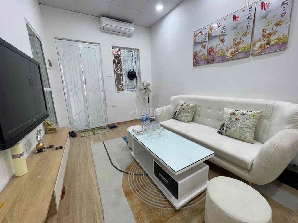 Nhà Tập thể Phố 8/3 Tầng 2+3