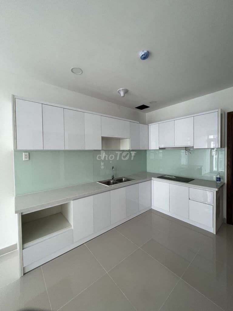 Chính chủ cho thuê căn 3pn 2wc giá 10tr, có rèm, 3 máy lạnh giá 11tr