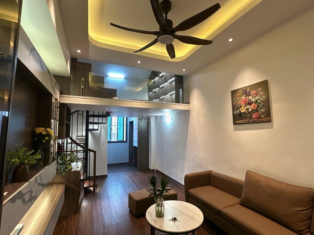 Tôi cần bán căn tập thể,60M sử dụng,Ô tô đỗ cửa, nhà đẹp full nội thất