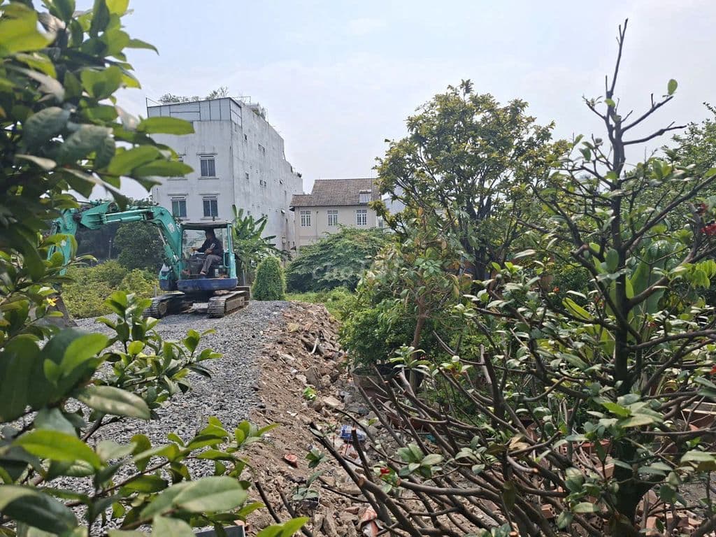 Bán đất mặt tiền đường phạm văn đồng