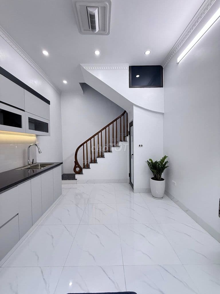 Siêu hiếm Kim Mã 20m2, 3T, 10m ra mặt phố, full nội thất