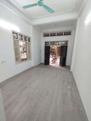 Cho thuê MBKD ngõ 2 ô tô tránh, lối đi riêng, ngay ngã tư cầu giấy