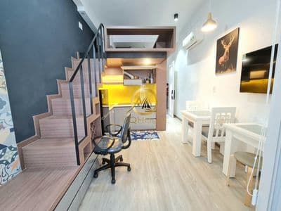 Cho Thuê Căn Hộ Duplex gần chợ Bà Chiểu, Cửa sổ lớn, toà nhà an ninh