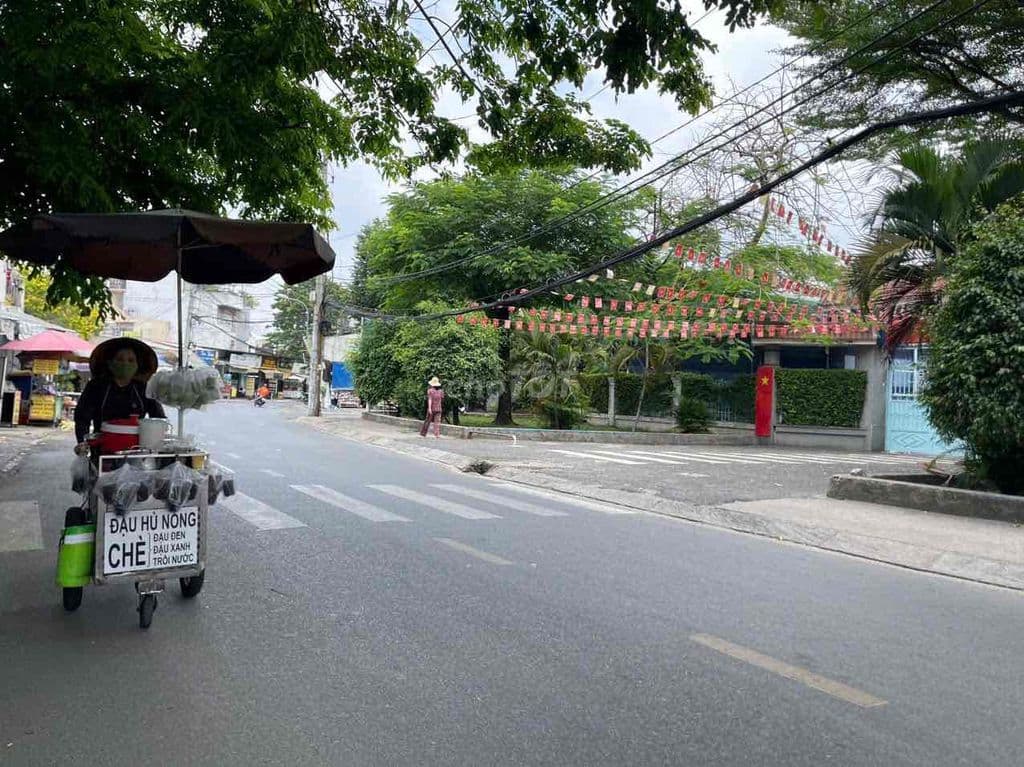 BÁN ĐẤT SÁT MT PHAN VĂN HỚN - 70m2 - HẺM XE HƠI - 4.x TỶ - Ảnh 3