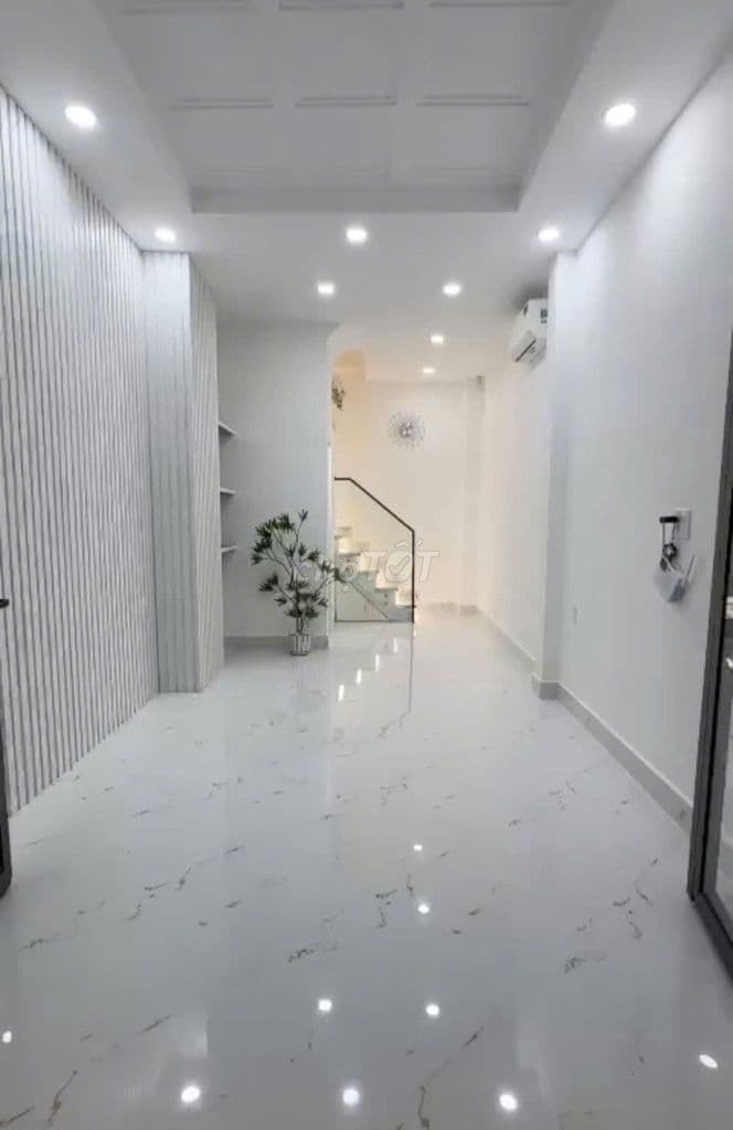 NHÀ VIP HXH CÁCH MẠNG THÁNG 8 Q10 - 3 TẦNG - ĐỦ TIỆN ÍCH - Ảnh 3