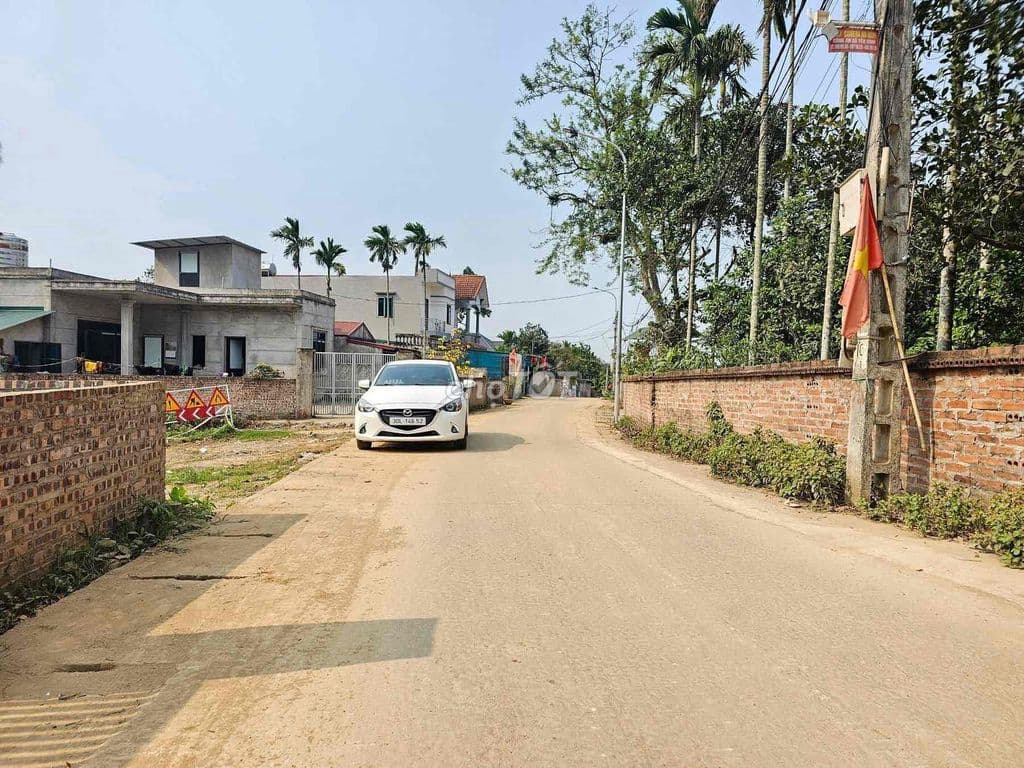 Cần bán 2300m đất sẵn xưởng