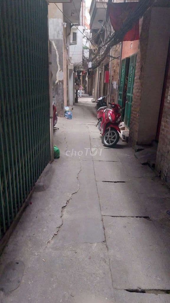 Chính chủ cần Bán nhà ngay ngã tư phố huế bạch mai nhà 4 tầng × 22m²