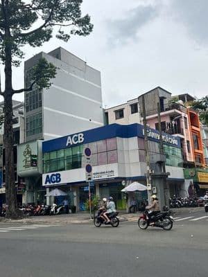 Cho thuê Góc 2 MT Nguyễn Tri Phương Q10 , 8x18m, 2 lầu , 90 triệu
