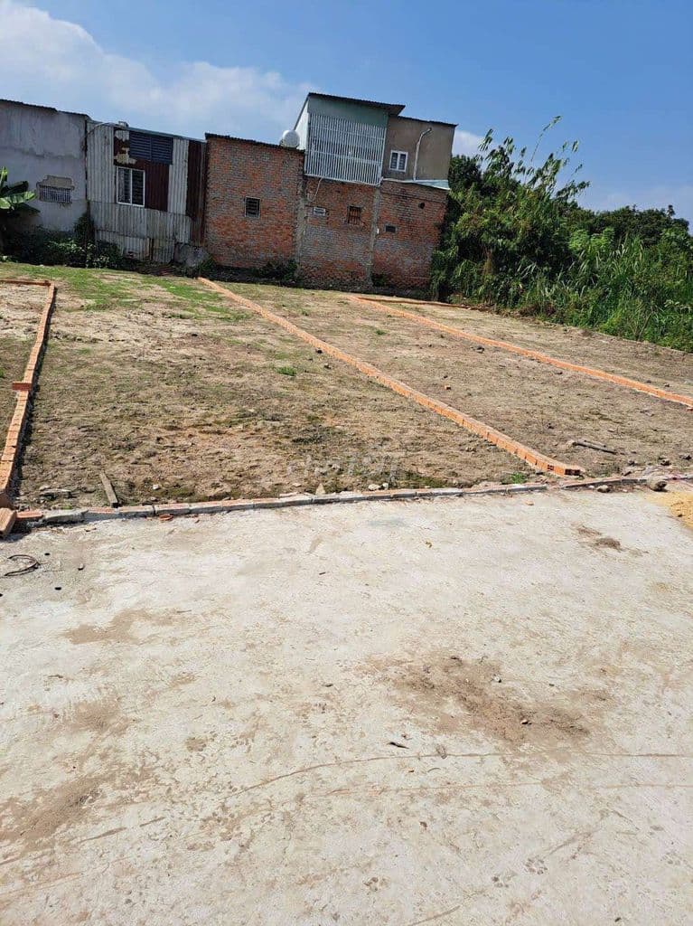 Đất thổ cư KDC HXH đường Bùi Công Trừng vào 1 sẹc - Giá Tốt