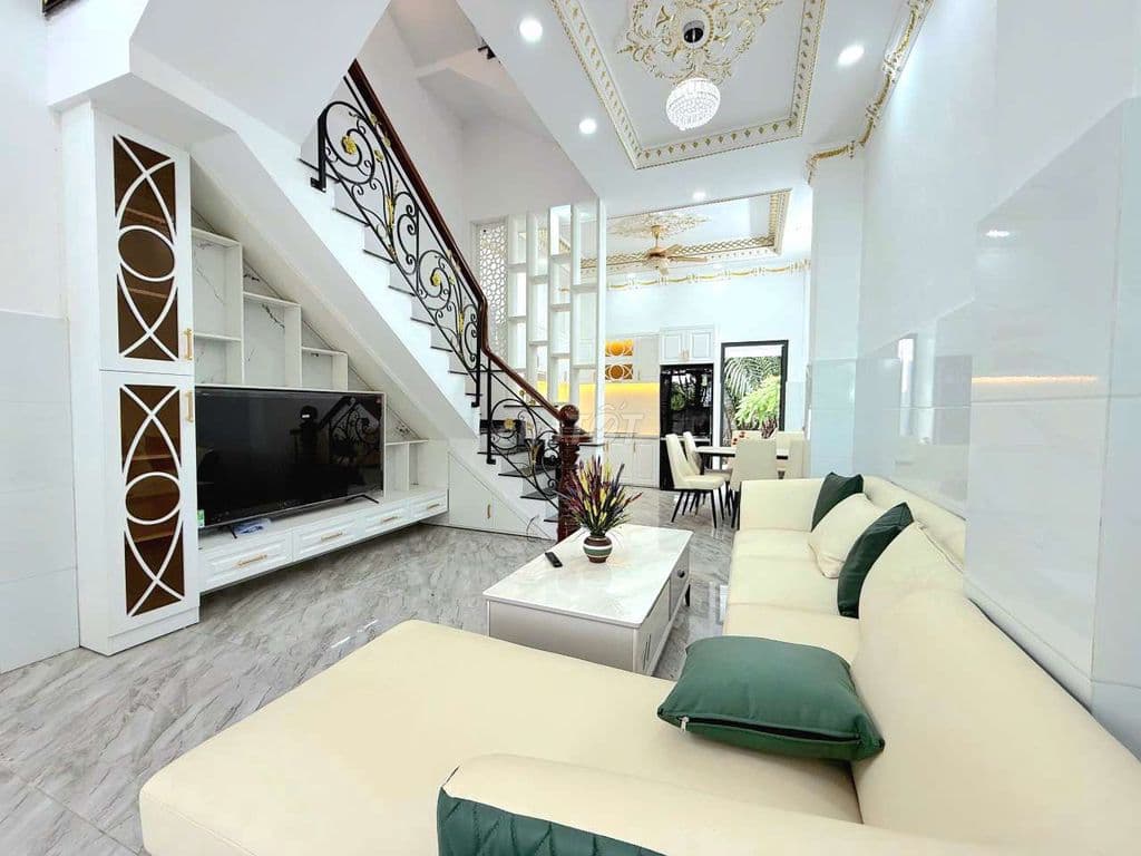 nhà 4,2x19m 4 tầng xe hơi kế Phú Mỹ Hưng quận 7 giá 6.15 tỷ - Ảnh 3