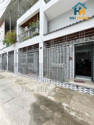 Nhà Cổng Riêng - Full Nội Thất Đường Trần Quang Diệu