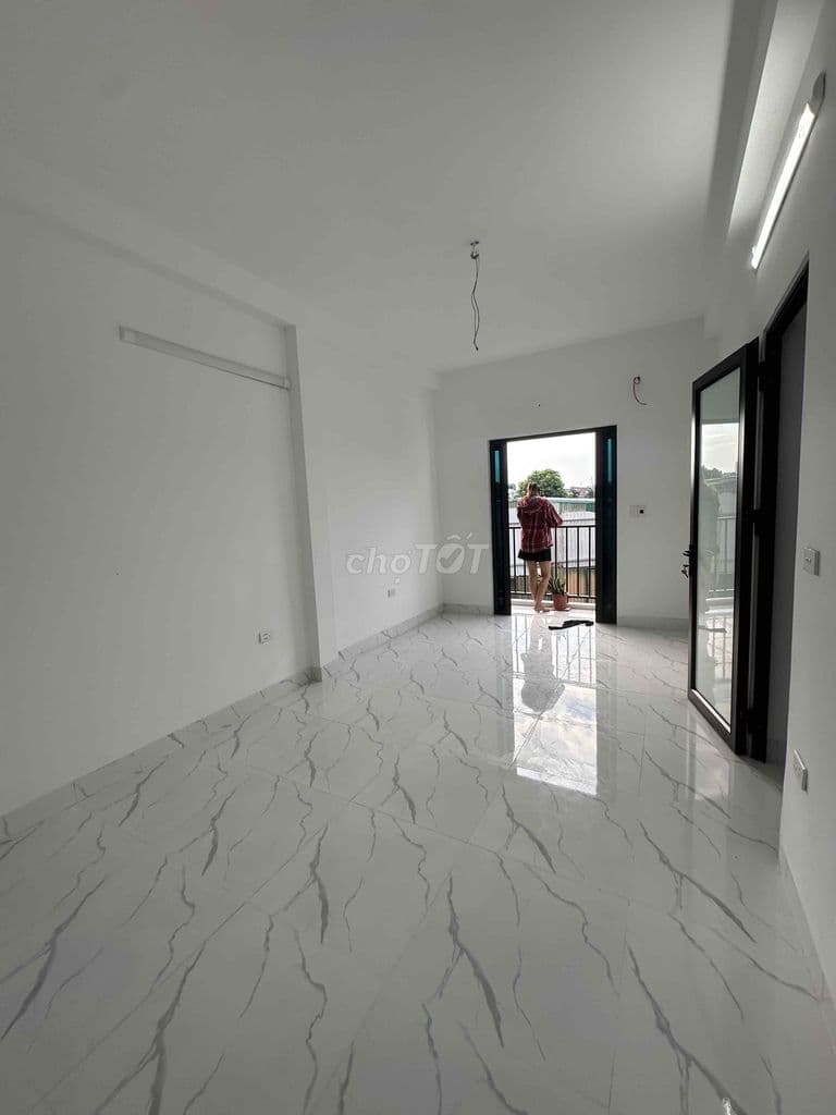 Dt 40m, 4 tầng, mt 5m Giá chào nhỉnh 2 tỷ Oto đỗ cổng Tầng 1: phòng - Ảnh 3