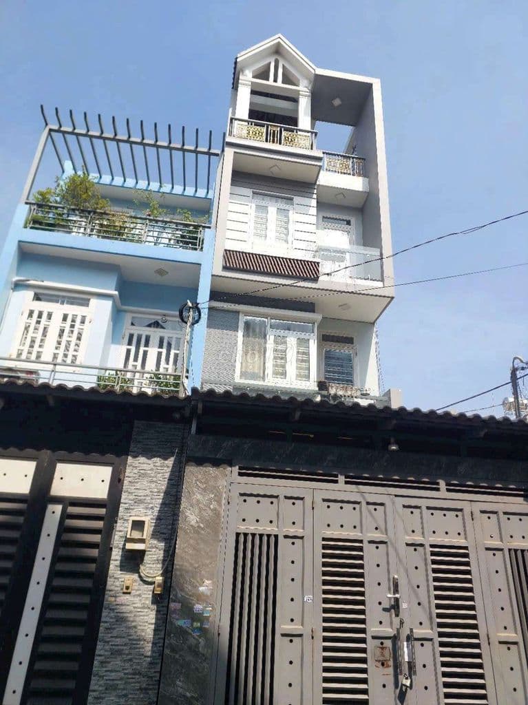 Nhà 4 lầu, 84m2 sau lưng TH Kim Đồng, hẻm thông kinh doanh. Chủ ngợp