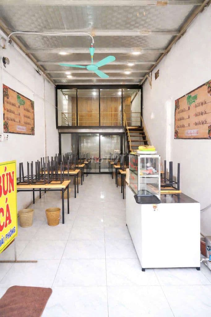 ❤️❤️❤️ bán nhà mặt đường to,Có vỉa hè kinh doanh buôn bán,580 triệu