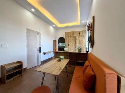 CHO THUÊ CĂN HỘ STUDIO CÓ BAN CÔNG VIEW ĐẸP FULL NỘI THẤT