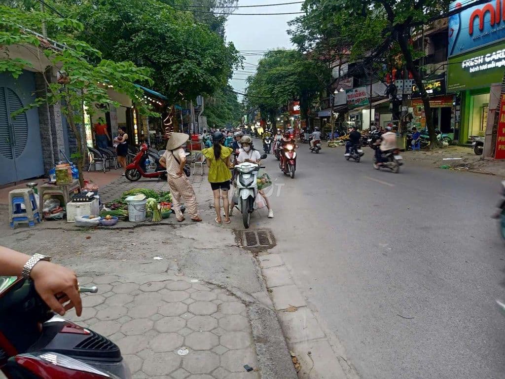 MẶT PHỐ TRẦN CUNG - 76M2 ĐẤT - GIÁ 21,7 TỶ - MẶT PHỐ KINH DOANH