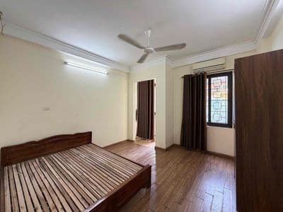 cc cho thuê nhà 5 tầng 45m2 5pn Xuân Đỉnh