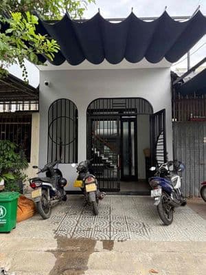 Cho thuê Nhà mặt tiền Nguyễn Huy Tự